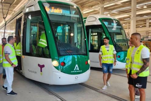 <i>Formación práctica de los futuros conductores del tranvía de Jaén. / Junta de Andalucía. </i>