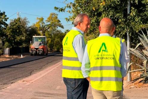 <i>Visita a los trabajos de mejora del firme en la A-6177. / Ayuntamiento de Andújar. </i>
