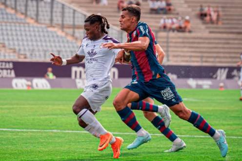 <i>Moha Keita fue expulsado en el minuto 50 del partido con la SD Huesca. / Real Jaén.</i>