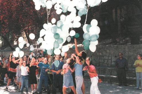 <i>Alumnos acudían a los centros escolares a primera hora de la mañana. / Archivo histórico Diario JAÉN. </i>