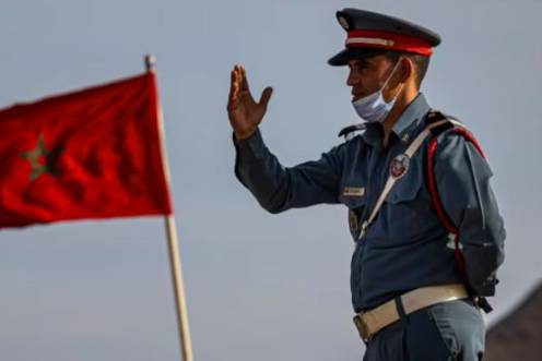 <i>Un policía de Marruecos en la ciudad de Zagora. / Europa Press. </i>