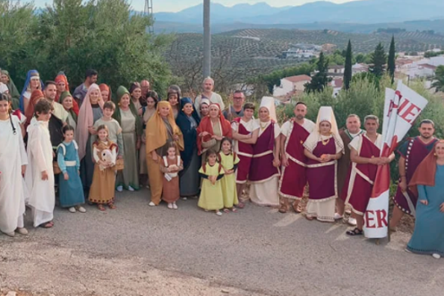 <i>Sacerdotes, novios, soldados o músicos compusieron el desfile ibero celebrado en La Bobadilla. / Pablo Espinosa Luna / Diario JAÉN.</i>