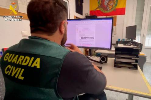 <i>Imagen de archivo de un agente de la Guardia Civil. / Guardia Civil. </i>