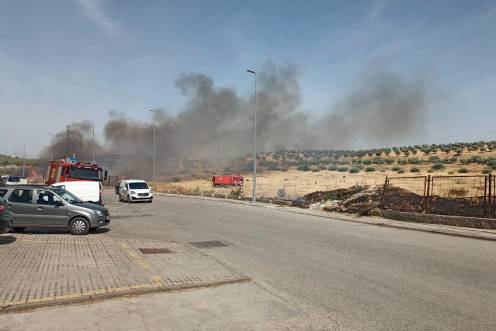 <i>Estado del incendio a las 11:25 horas. / F. Gaitán / Diario JAÉN.</i>