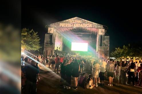 <i>Escenario festival “Puerta de Andalucía”. </i>
