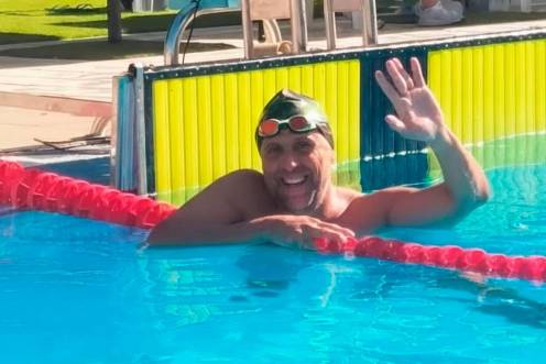 <i>David Zafra celebra la victoria en una de las pruebas celebradas.</i>