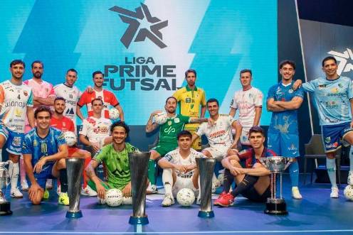 <i>Jugadores representantes de los 16 equipos de la Liga Prime. / RFEF.</i>