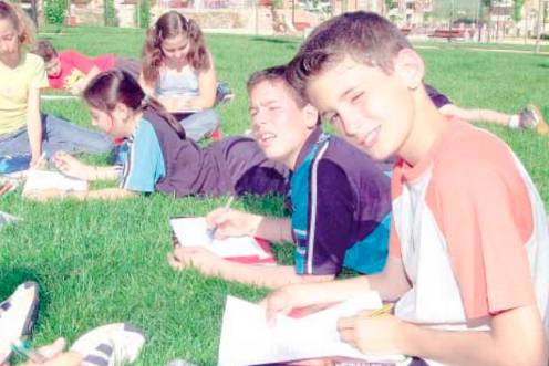 <i>Los alumnos en el Parque del Bulevar. / Archivo Histórico de Diario JAÉN.</i>
