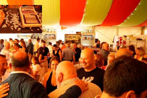 <i>Ambiente en la caseta de la feria de Diario JAÉN.</i>