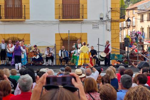 <i>Actuación de Chirichipe. / Fotografías: Diario JAÉN.</i>
