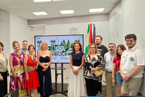 <i>Presentación de la programación de eventos por el Centenario de Jabalcuz. / Ayuntamiento de Jaén.</i>