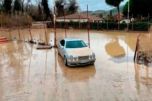 <i>Imagen del Puente de la Sierra anegado por las inundaciones del pasado mes de febrero. / Álvaro Guzguti / Diario JAÉN.</i>