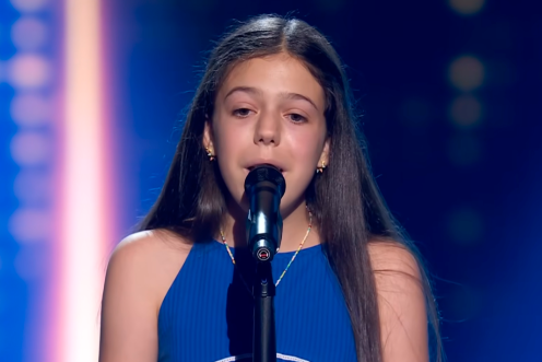 <i>Celia León, de Torredelcampo, durante su actuación en La Voz Kids 2026. / Youtube: La Voz Kids Antena 3.</i>