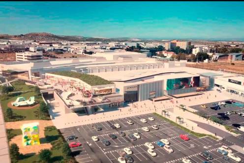 <i>ARCHIVO. Vista aérea del Centro Comercial Jaén Plaza.</i>