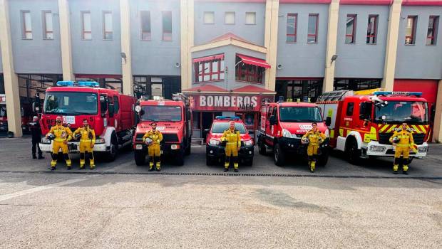 <i>Vehículos retenes forestales bomberos de Jaén. / Ayuntamiento de Jaén.</i>