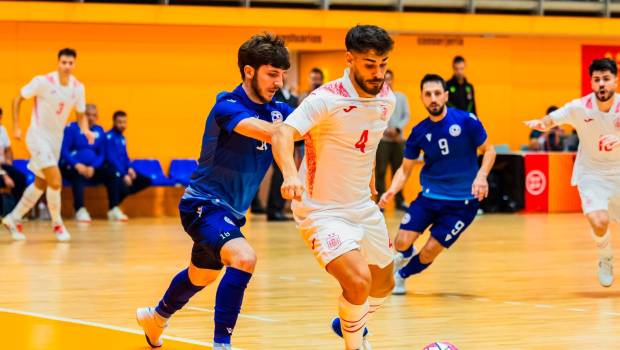 <i>Jugadas de Esteban y Dani Zurdo en anteriores partidos con España. / RFEF.</i>