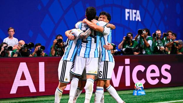 <i>Celebración de Argentina en el partido contra Egipto.</i>