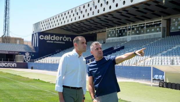 <i>Durante la visita al campo del Real Jaén. / Diputación de Jaén. </i>