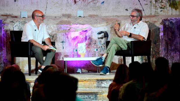 <i>Luis Foronda y Antonio Muñoz Molina, en el encuentro en la San Lorenzo. / Jesús Delgado / Diario JAÉN. </i>