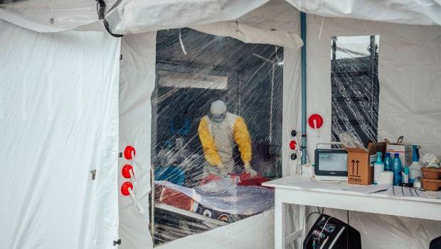<i>Centro de tratamiento del ébola de Elykia, en Bunia (RDC). / Julien Dewarichet / MSF / Europa Press.</i>