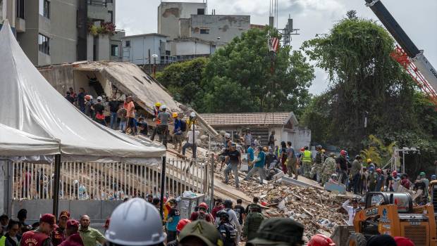 <i>Un edificio derruido en Caracas, Venezuela. / Jimmy Villalta / Contacto / Europa Press.</i>