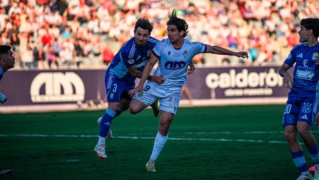 <i>Marco Siverio ante el Xerez CD en la temporada pasada. / Jason Moyano / Diario JAÉN. </i>