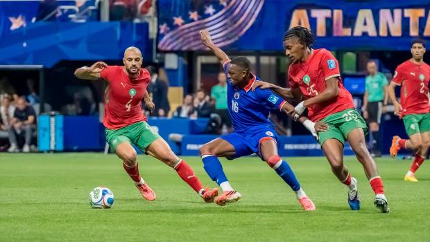 <i>Jugada del partido entre Marruecos y Haití. / Walter Arce / Gmg / ASP via ZUMA P / DPA.</i>