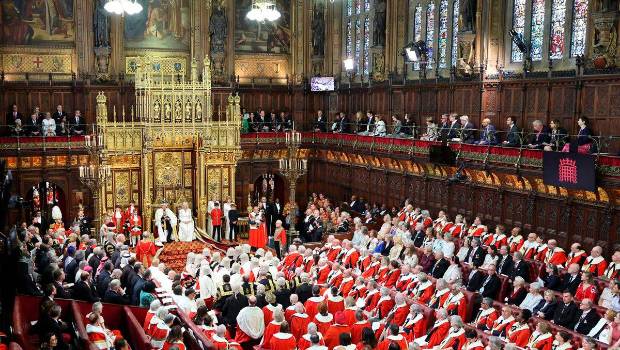 <i>El rey Carlos III ante el Parlamento británico. / Europa Press.</i>