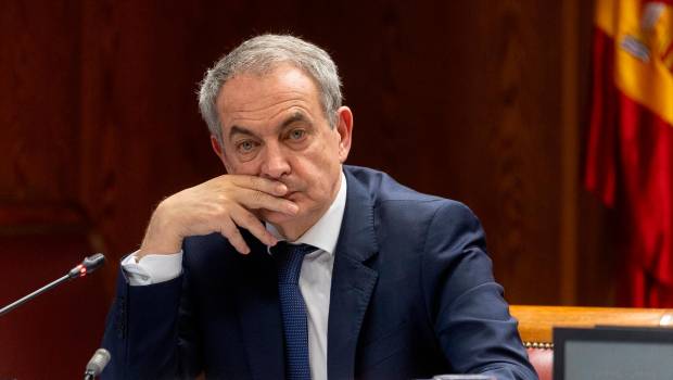 <i>El expresidente del Gobierno José Luis Rodríguez Zapatero comparece ante la Comisión de Investigación sobre el caso Koldo, a 2 de marzo de 2026. / Eduardo Parra / Europa Press.</i>