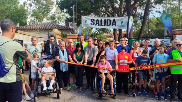 <i>Foto de la inauguración previa de la caminata. / Ayuntamiento de Jaén. </i>
