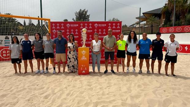 <i>X Copa RFEF de fútbol playa femenino. / Ayuntamiento de Jaén.</i>