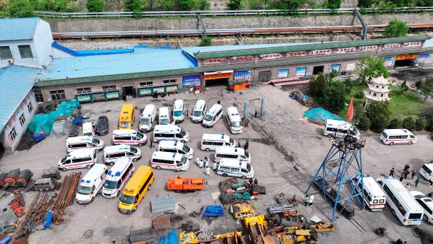 <i>Servicios de rescate en la mina de carbón de Liushenyu, en el norte de China. / Bai Zhibin / Xinhua News / Europa Press / ContactoPhoto.</i>