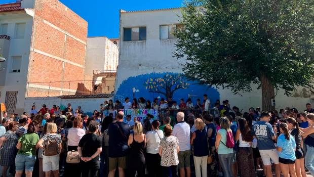 <i>Concentración en Pegalajar en apoyo de la alumna. / Europa Press. </i>