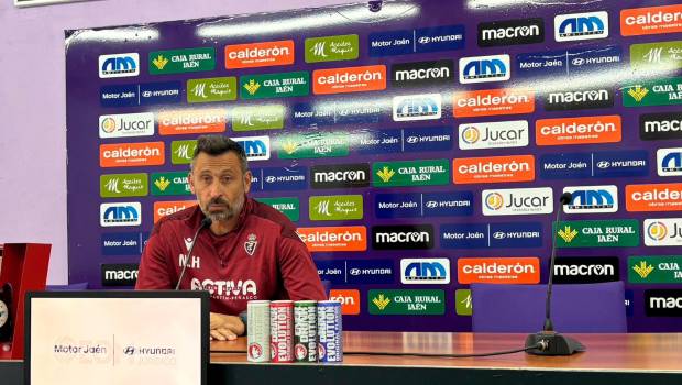 <i>Manuel Herrero, en rueda de prensa. / Álex Gómez / Diario JAÉN.</i>