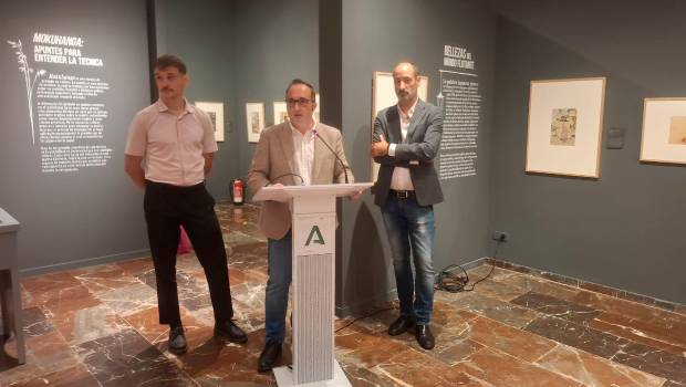 <i>Durante la presentación de la exposición “Tradición y renovación. El grabado en madera japonés” en el Museo Provincial de Jaén. / Junta de Andalucía. </i>