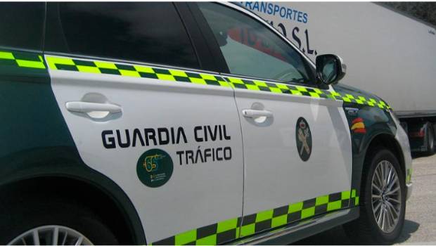 <i>Vehículo de la Guardia Civil de Tráfico. / Junta de Andalucía. </i>