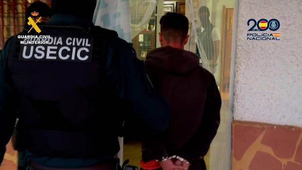 <i>Uno de los detenidos por un presunto fraude al SEPE. / Guardia Civil.</i>
