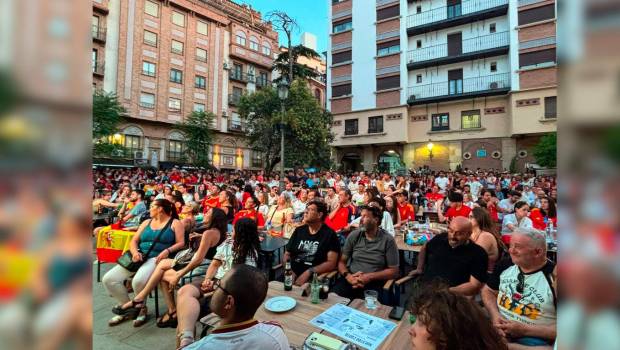 <i>Plaza Deán Mazas en Jaén durante la semifinal del Mundial. / Archivo Diario JAÉN. </i>
