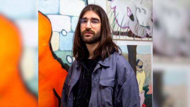 <i>El artista granadino Carlos Cañadas, autor de la exposición de pintura. </i>