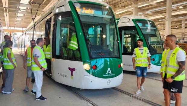 <i>Formación práctica de los futuros conductores del tranvía de Jaén. / Junta de Andalucía. </i>