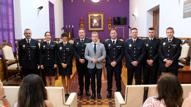 <i>Toma de posesión Agentes de la Policía Local de Jaén. / Ayuntamiento de Jaén. </i>