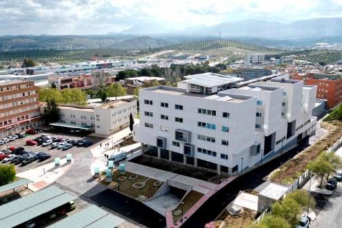 <i>Imagen aérea del Campus de Las Lagunillas, con el edificio de Ciencias de la Salud en primer plano. / Universiad de Jaén.</i>