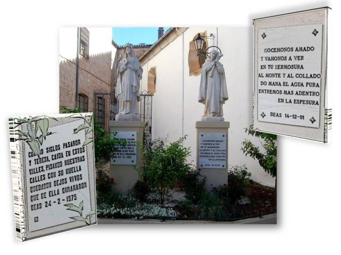 <i>Monumento a Santa Teresa y San Juan de la Cruz anexo a la iglesia.</i>