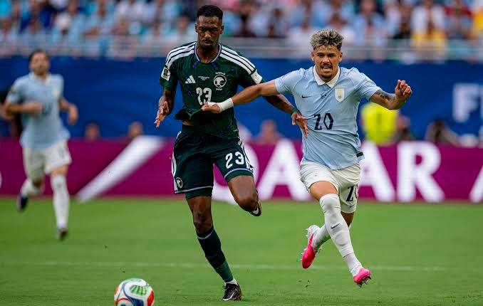 <i>Maxi Araújo en el Arabia Saudí-Uruguay del Mundial.</i>
