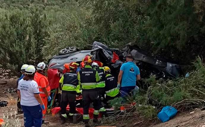 <i>Vehículos tras el accidente en la A-316. </i>