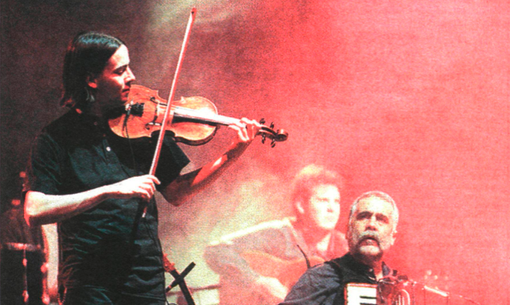 <i>Imagen de la banda en el escenario. / Archivo. / Diario JAÉN.</i>