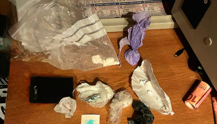 <i>Intervención de cocaína y dinero. / Policía Nacional.</i>
