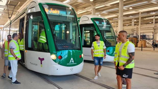 <i>Formación práctica de los futuros conductores del tranvía de Jaén. / Junta de Andalucía. </i>