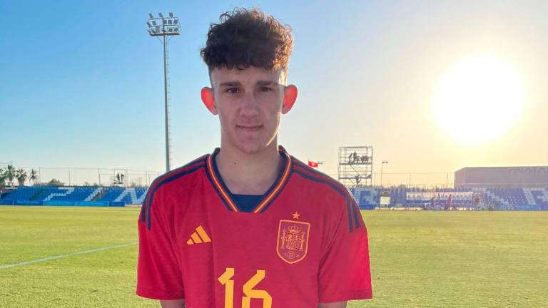 El marteño Iker Fernández brilla en la victoria de España sub 15 ante Hong Kong (1-0)