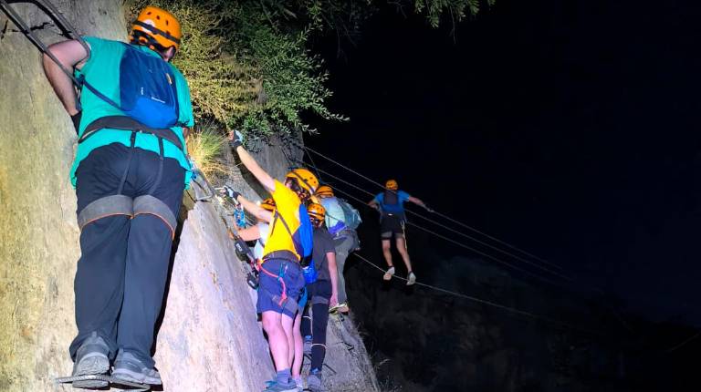 Triunfo de la naturaleza y aventura en las noches veraniegas de la capital